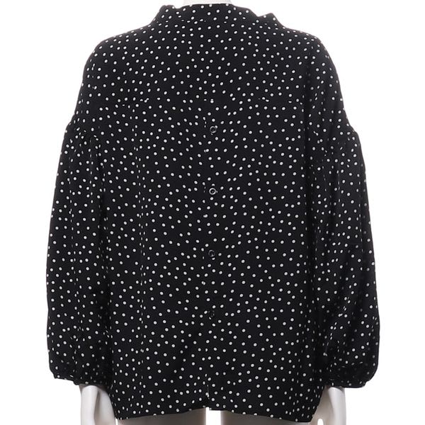 ドット柄ブラウス