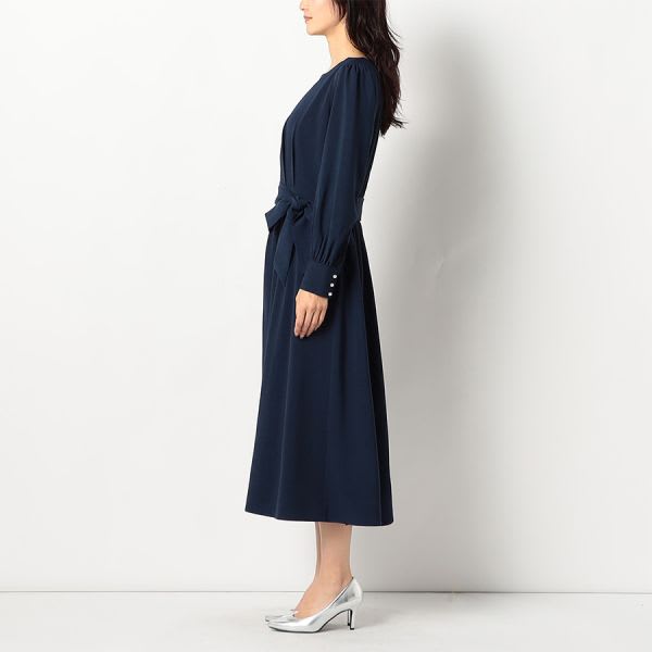 ウエストリボンパールデザインスクエアネック長袖ワンピース