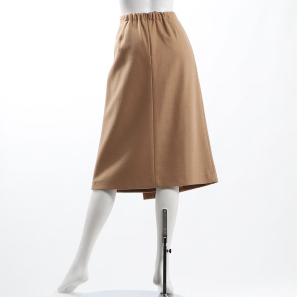 ボタンデザインセミタイトスカート