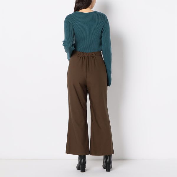 シンプルデザインフレアパンツ