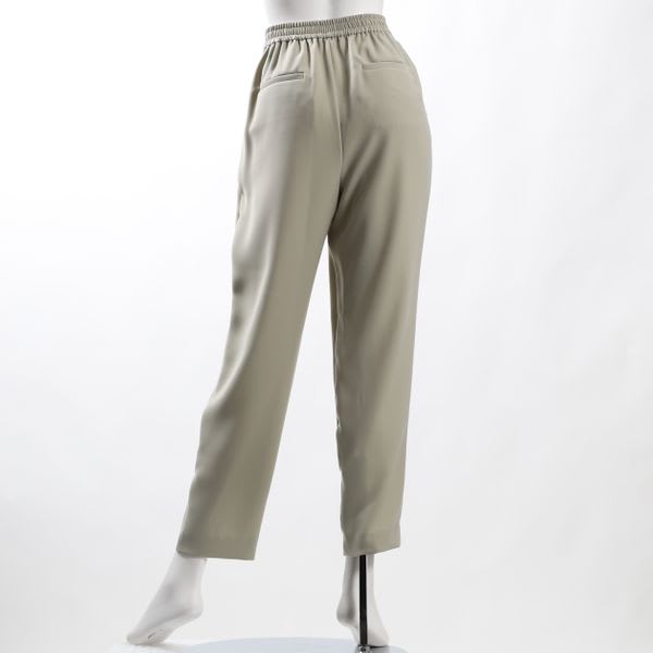 バックサテンツイルテーパードパンツ
