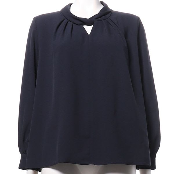 首元ねじりデザインブラウス