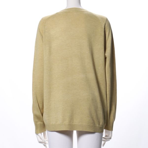 ストンシルエットVネックニット