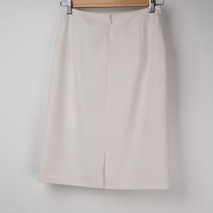 シンプルタイトスカート