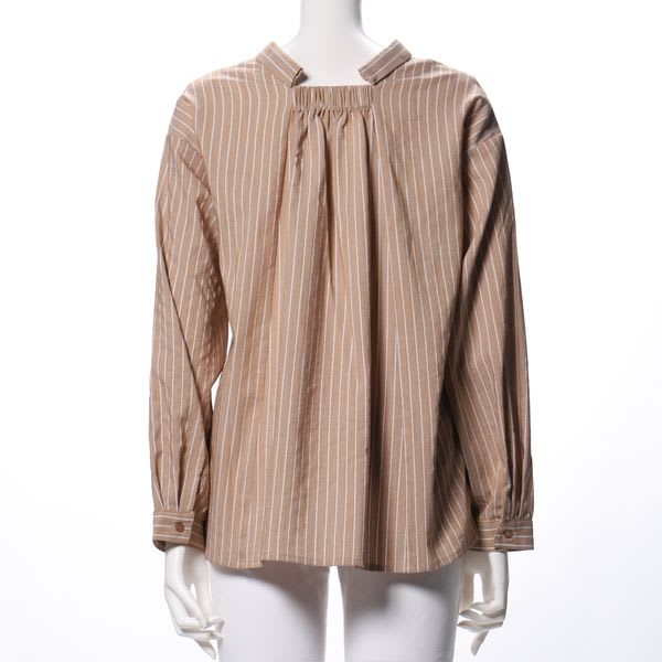 ストライプ柄スキッパーブラウス