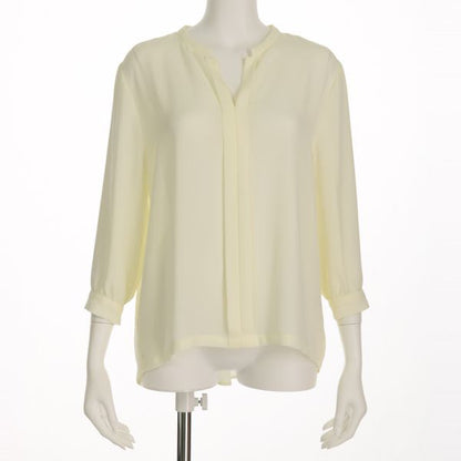 オープンフロントネックブラウス