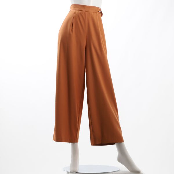 Dカンベルト付きタック入りワイドパンツ