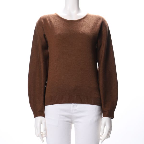 バックレースアップデザインニット