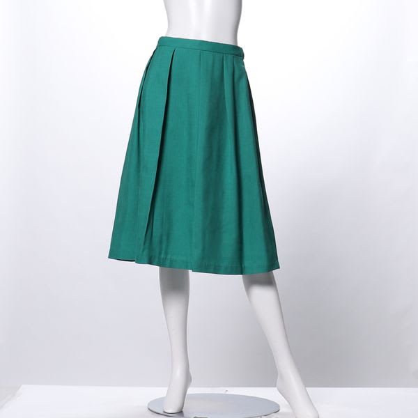 タックウエストフレアスカート