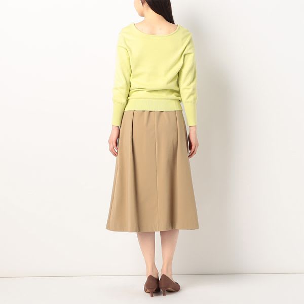 ボートネックニット