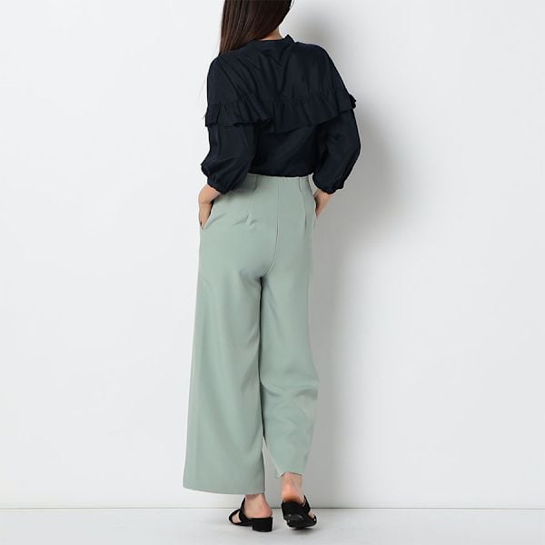 シンプルシルエットワイドパンツ