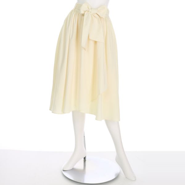 リボンベルト付きフレアスカート