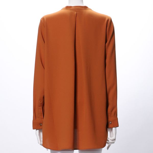 異素材切り替えタックブラウス