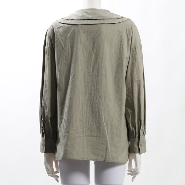 大きめ襟ブラウス