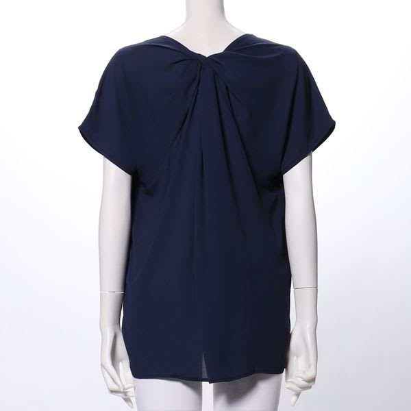 ねじりデザインカットソー