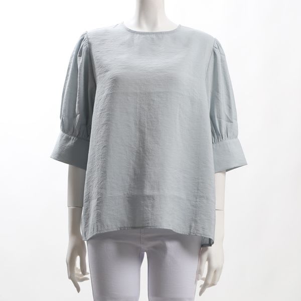 パフスリーブブラウス