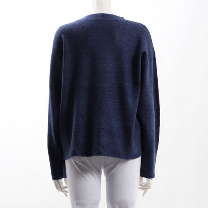 ドロップショルダークルーネックニット