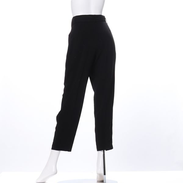 太めベルトとろみテーパードパンツ