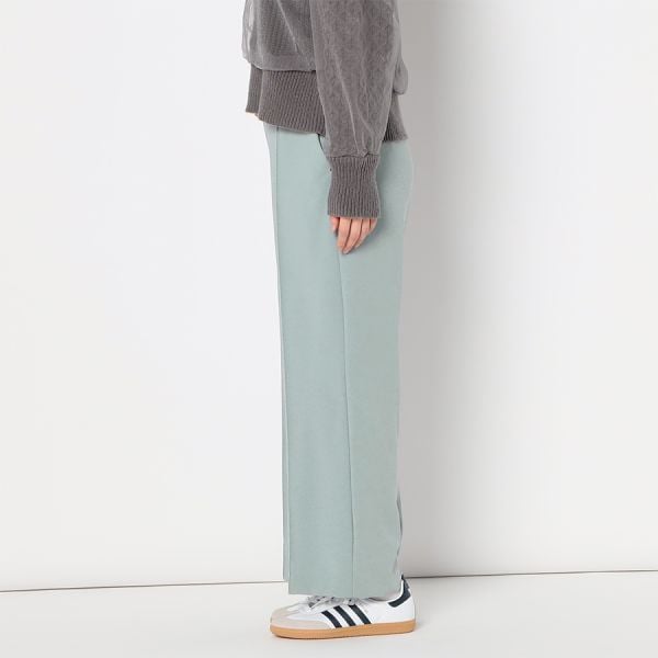センターシーム入りワイドパンツ
