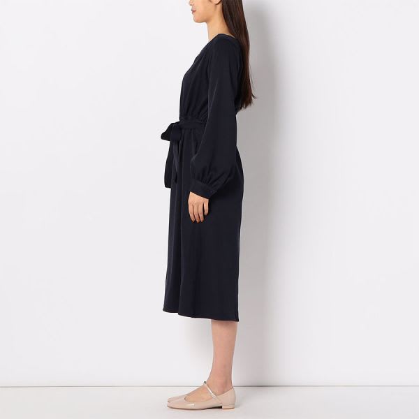 ウエストリボンデザインVネックワンピース