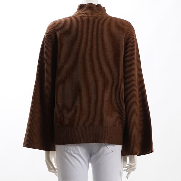 フリル襟ニット