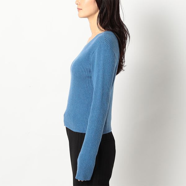 Vネックリブニット