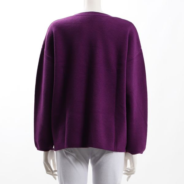 並びボタンデザインニット