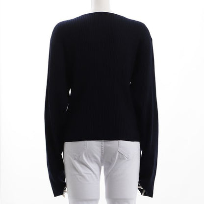 Vネックリブニット