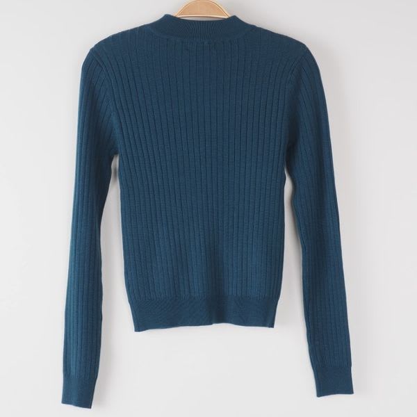 クルーネックリブニット