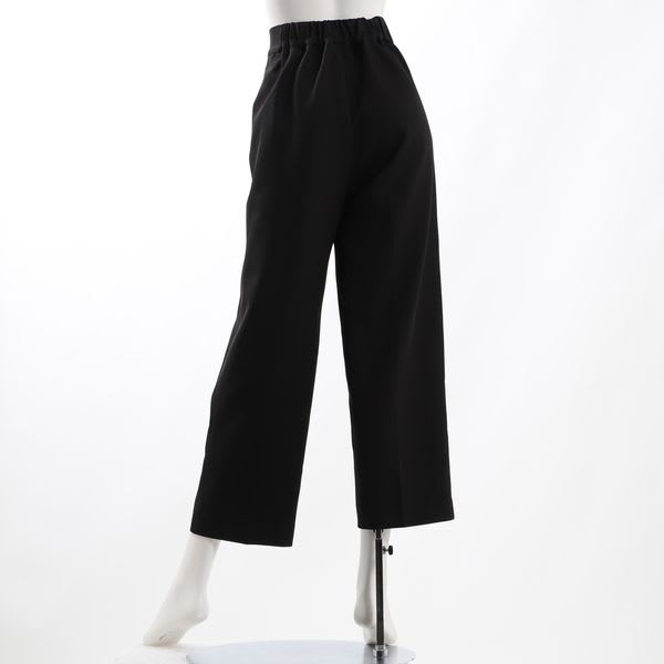 センターシームストレートパンツ