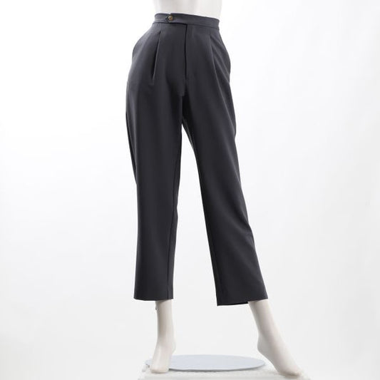 タックテーパードパンツ