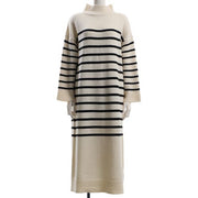 ボーダー柄ハイネックニットワンピース