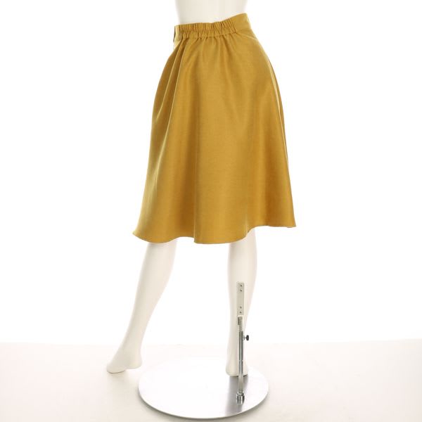 サイドボタンフレアスカート