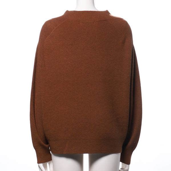 ミドルゲージハイネックニット