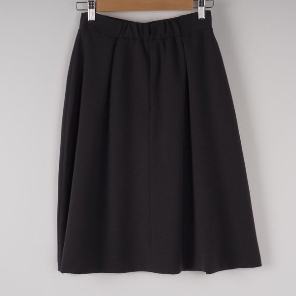 ウエストデザインタック入りフレアスカート