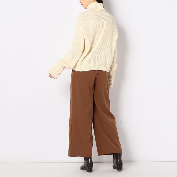 お袖折り返しデザインタートルネックニット