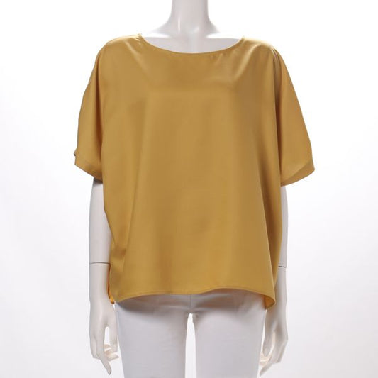 肩タックブラウス