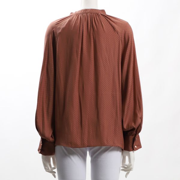 ドット柄バンドカラーブラウス