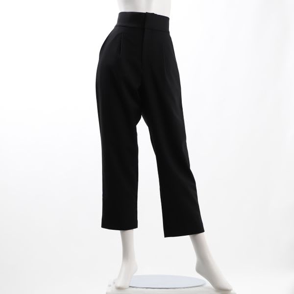 ハイウエストタックテーパードパンツ