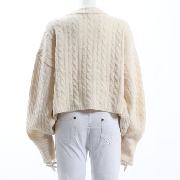 短丈ボリュームスリーブニット