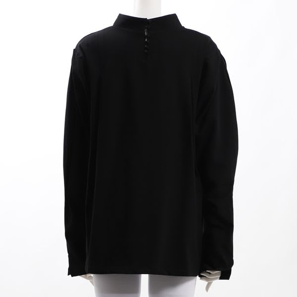 バックボタン付きスリットカットソー