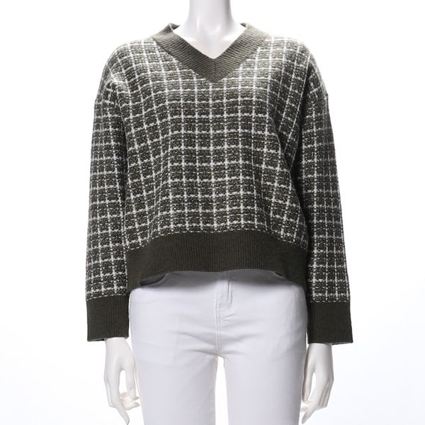 ツイード素材Vネックニット