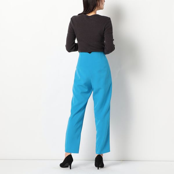 クルーネックリブニット