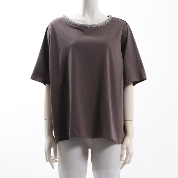 ビジューネックTシャツ