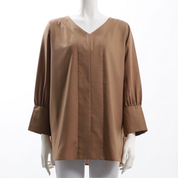 Vネックブラウス