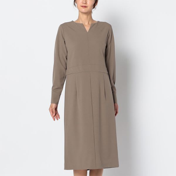 ウエスト切り替えラインオープンフロントネックワンピース