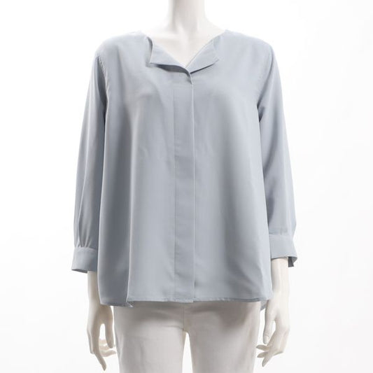 開襟デザインブラウス