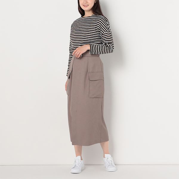 オフネックボーダー柄カットソー