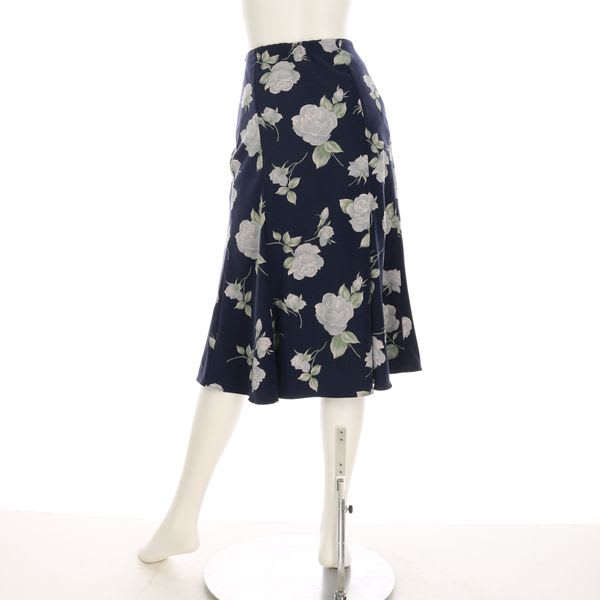 花柄前タックフレアスカート