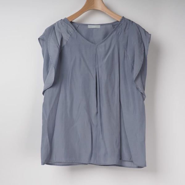 フレアデザインブラウス